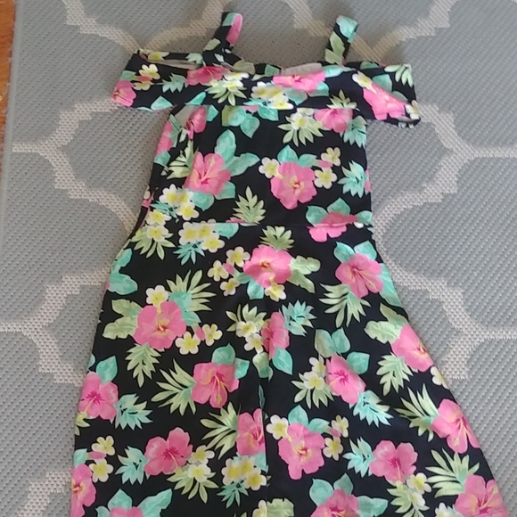 Dress - Picture 1 of 2